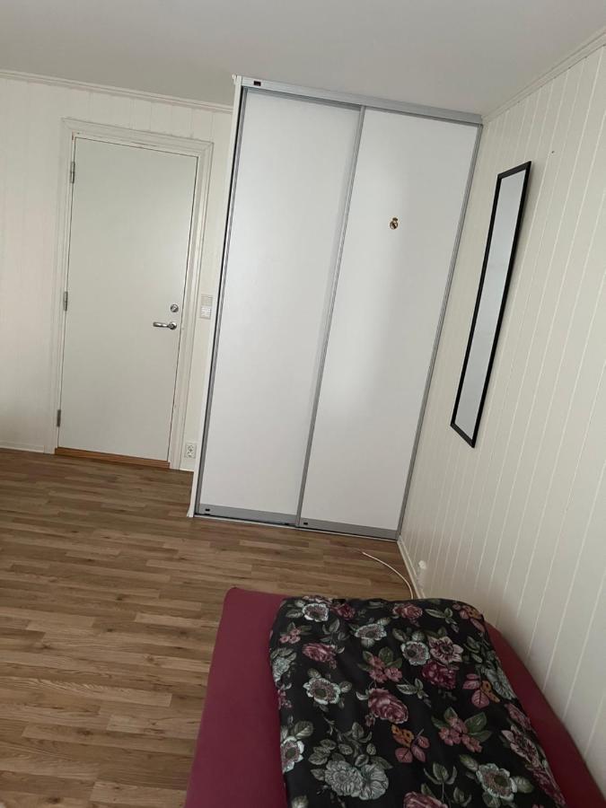 Bedroom In City Centre, No Shower Available Alesund Luaran gambar