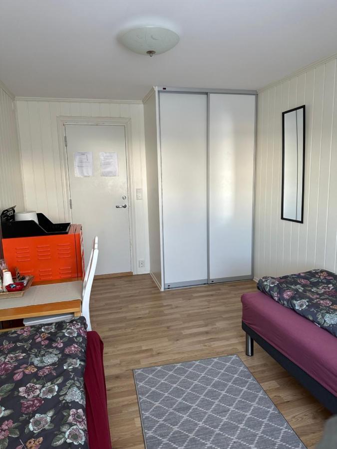 Bedroom In City Centre, No Shower Available Alesund Luaran gambar
